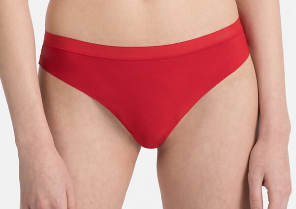 Dámské tanga Calvin Klein QF4844E