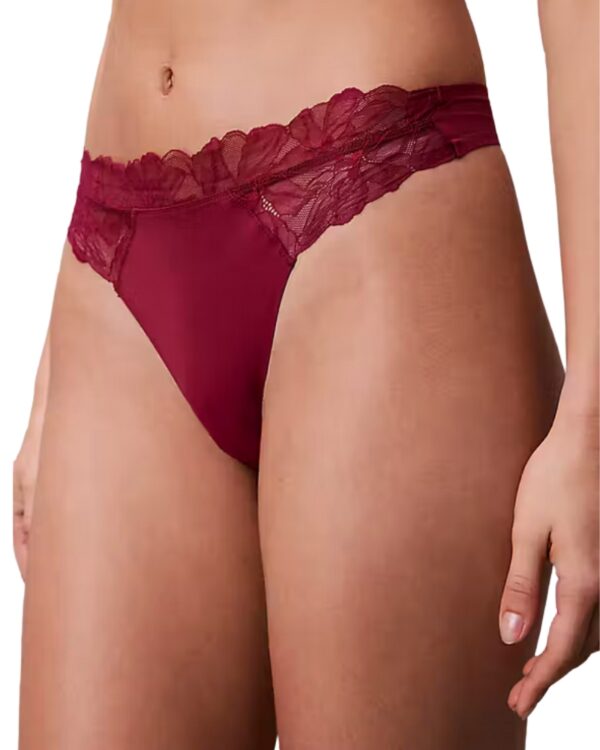 Dámská tanga Calvin Klein QF8444